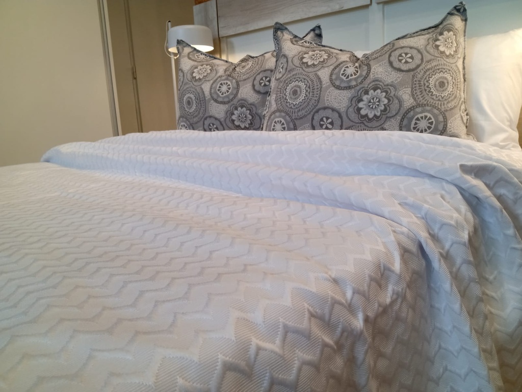 Discontinuado Colcha Danubio Celebration 90/10 King (Diseño 8056)